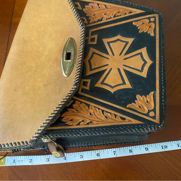 Vintage Hand Tooled Leather Purse Iron Cross - Picture 10 of 12